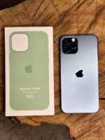 Накладка силикон Silicone Case Apple iPhone 12 Pro Max радужный — изображение 4